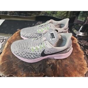nike zoom flyease Women's Size 6.5 US Very Good Shape
